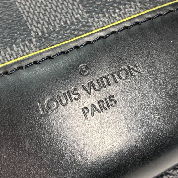 LOUIS VUITTON Black Damier Shoulder Bag - Picture 12 of 16